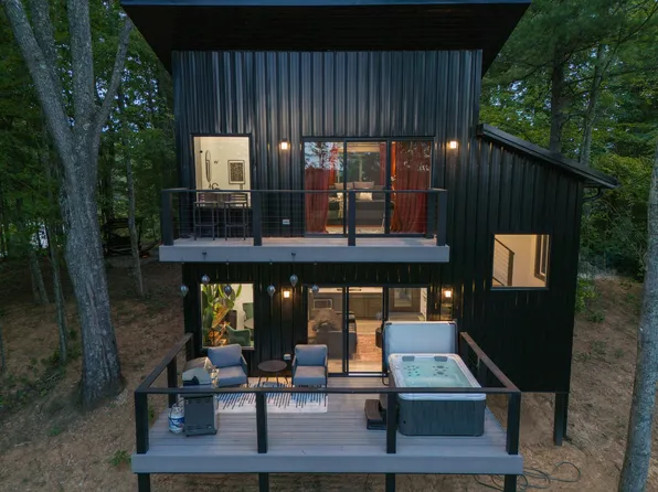 336 Chestnut Log Rd, Campton, KY 41301