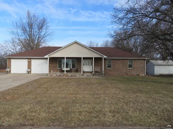 302 W Cynthia St, Mc Louth, KS 66054
