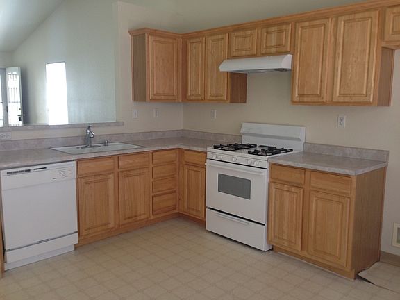 4th image of 1135 San Miguel St