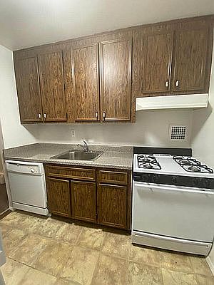 5th image of 75-33 113th St APT 2A