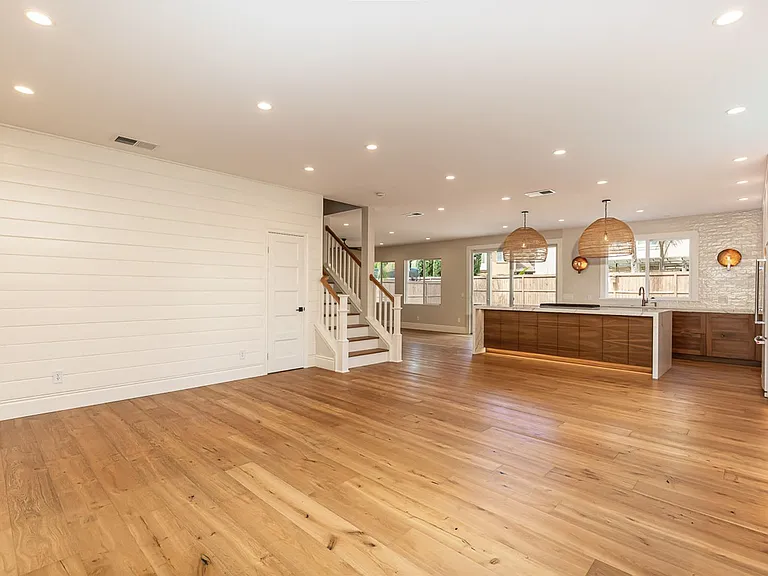 545 Toota Ct — Photo 4