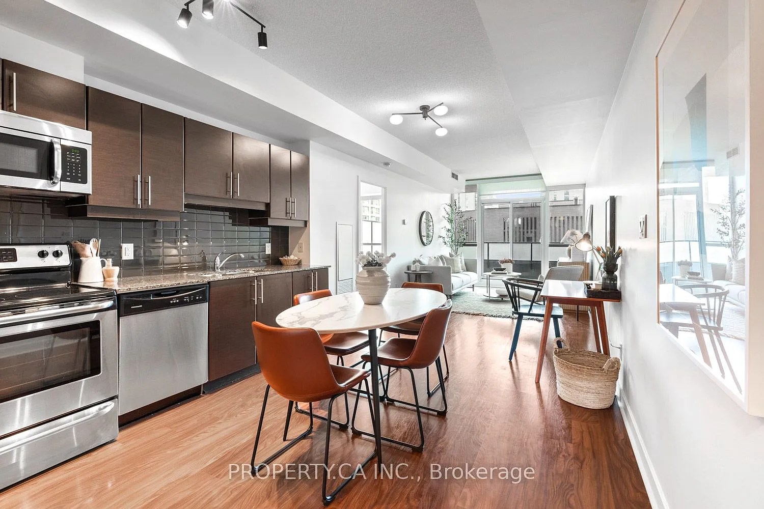 33 Bay St #414 photo 1