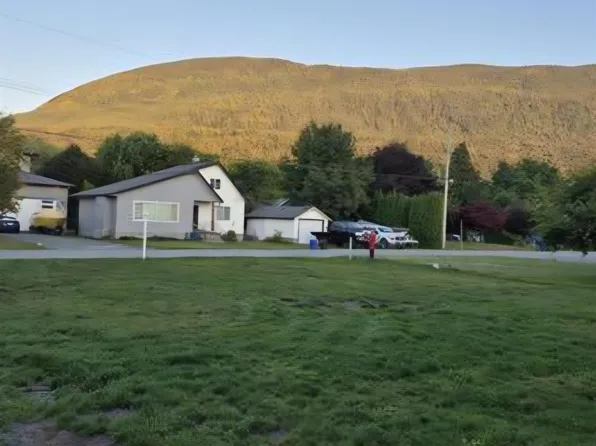 4469 Community St, Chilliwack, BC V2R 5C9