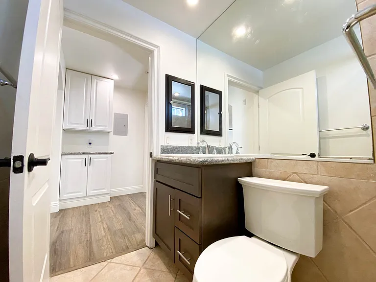 5513 Fulcher Ave #11 — Photo 10