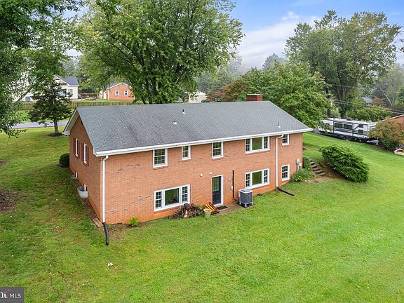 3rd image of 6451 Cannon Dr