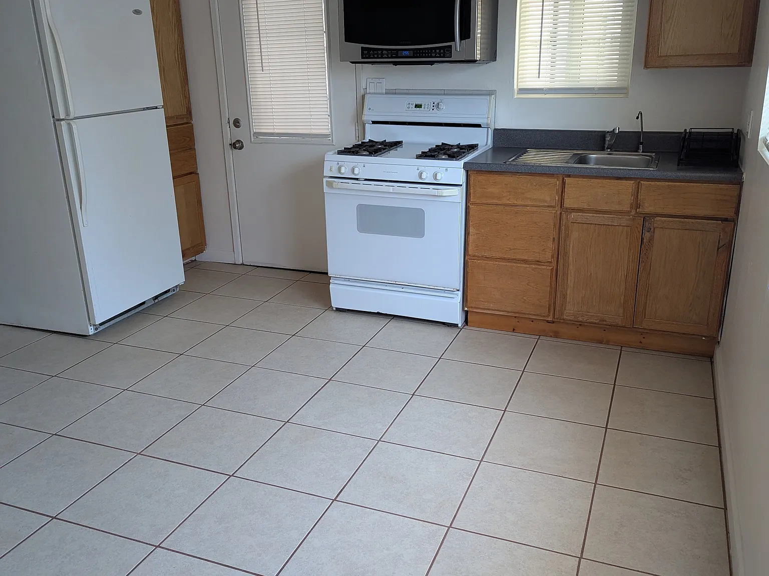 1 bed, 600 sqft, $1,695 — Photo 2