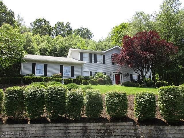 1st image of 219 Oakridge Ave