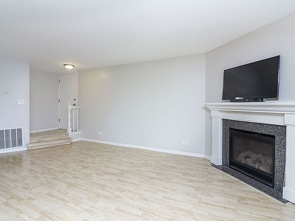 3rd image of 1782 Gloucester Ct APT C