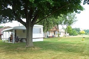 4th image of 5670 Lakeview Dr