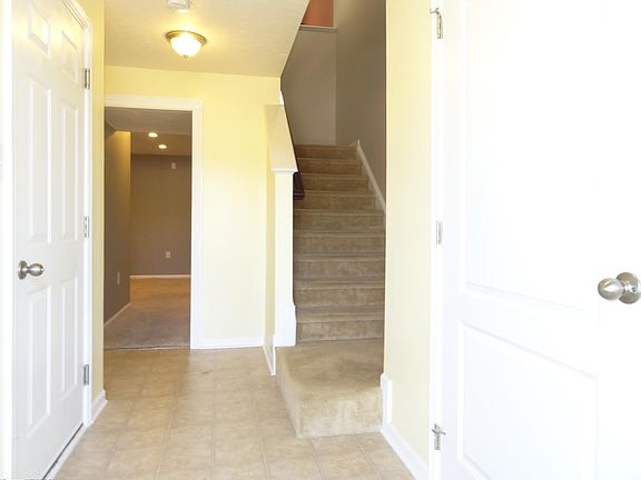 3rd image of 490 Watson Dr