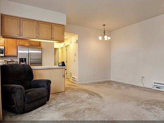 5th image of 15060 SW Mallard Dr Unit 202