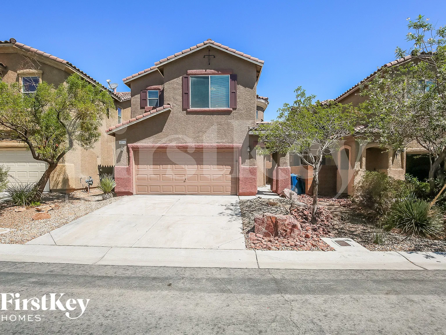 3 bed, 2.5 bath, 1812 sqft, $2,205 — Photo 1