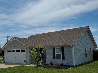 101 Setter Dr, Oak Grove, KY 42262