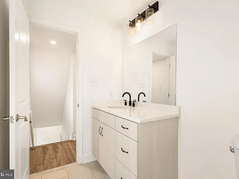 118 Turner St — Photo 20