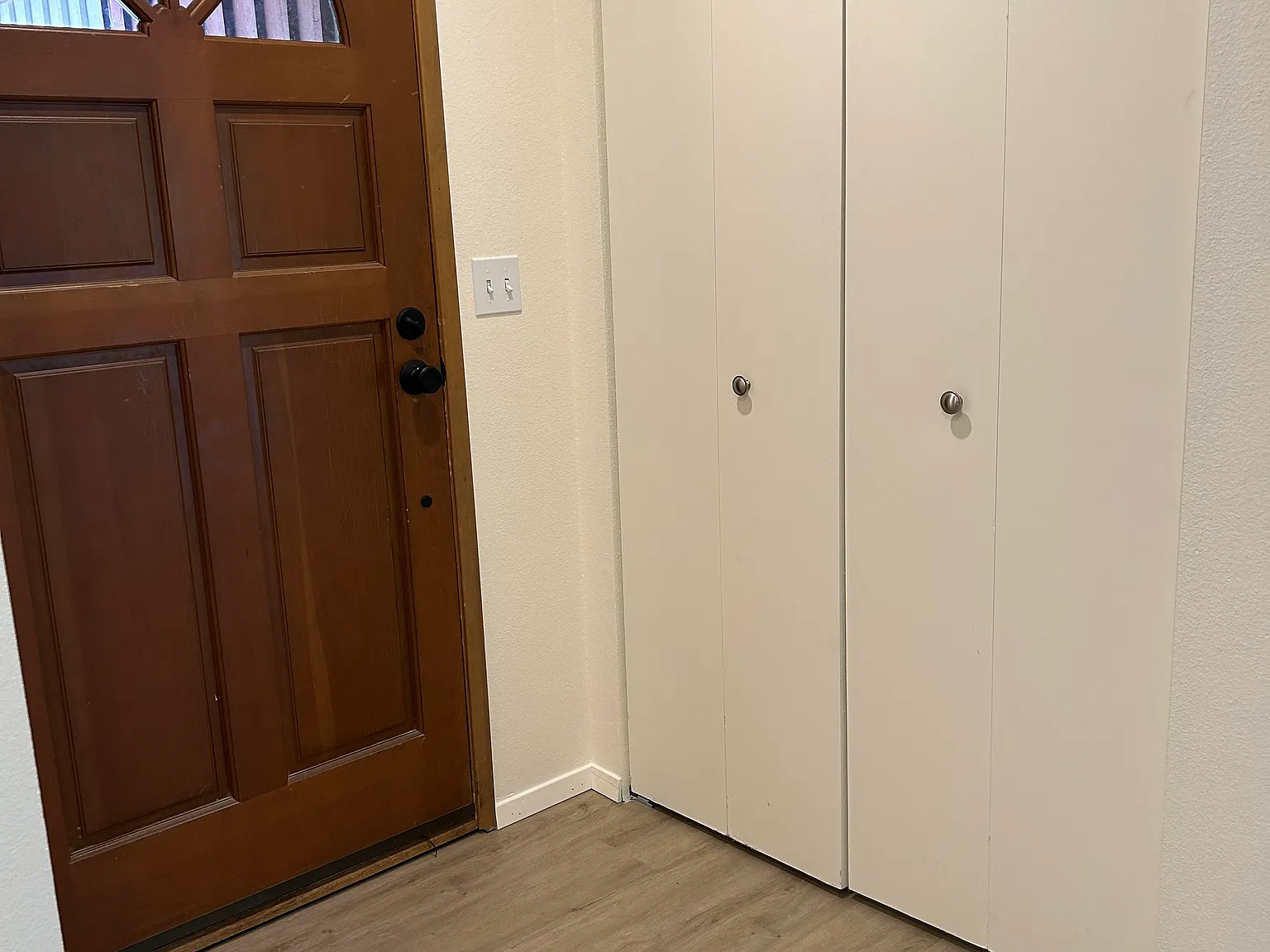 3 bed, 1100 sqft, $2,800 — Photo 1