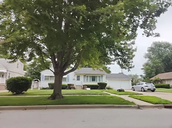 7349 Woodmar Ave, Hammond, IN 46323