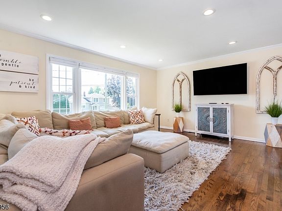 5th image of 3 Knoll Rd
