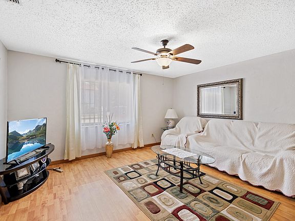 7-web-or-mls-910 Big Tree Building 10 unit 1 - INTERIOR-2_06272022