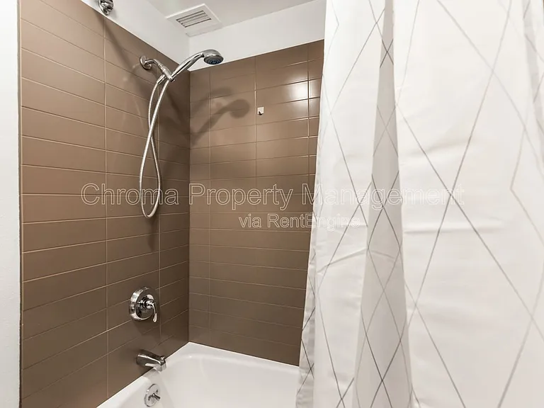 111 SW Harrison St #3E — Photo 10