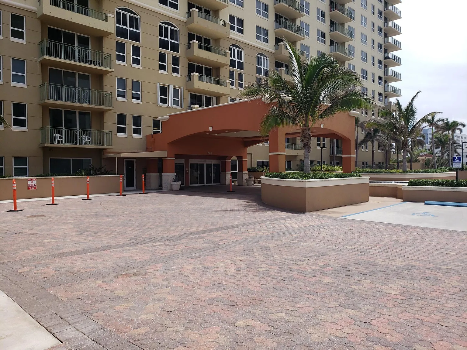 3 bed, 1540 sqft, $5,000 — Photo 4