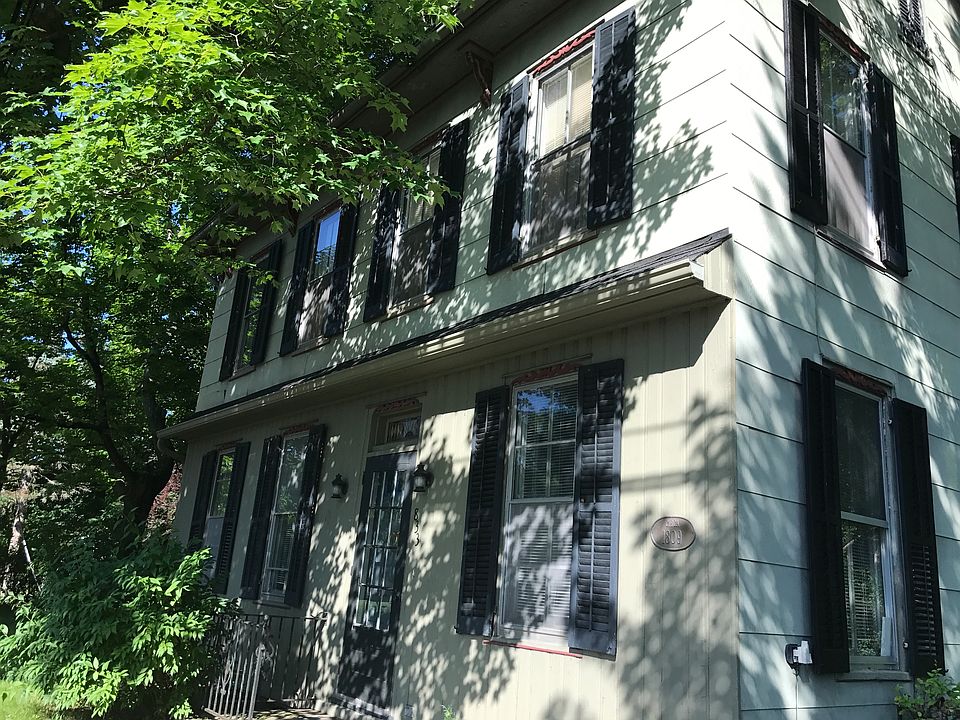 Walking distance to the college.