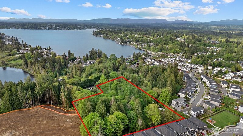 2nd image of 10928 S Lake Stevens Road