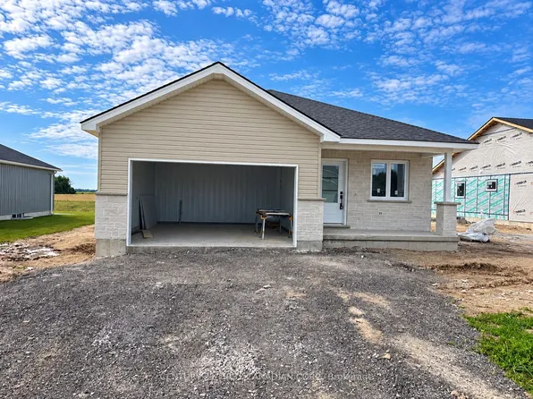 107 Victoria Ave E, South Huron, ON N0M 1M0