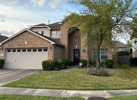 1st image of 523 Remington Lodge Ct