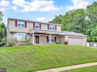 3340 Harrowgate Rd, York, PA 17402