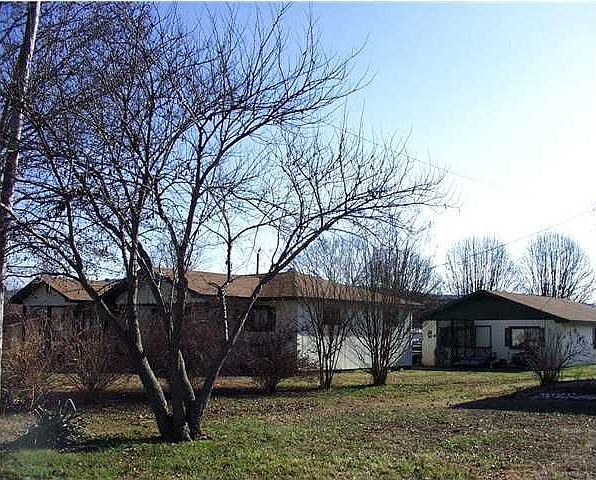 2nd image of 107 Hickey Cir