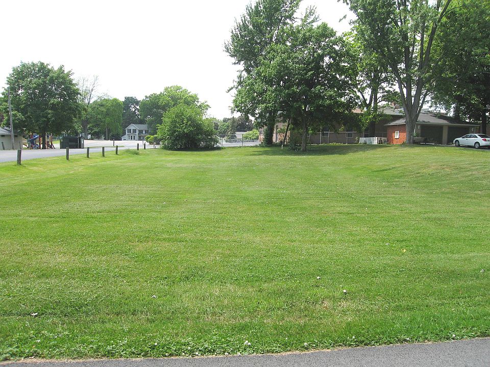 1st image of Lot Memorial Drive