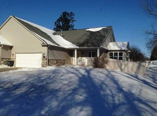 4120 Willowood St NE, Cedar Rapids, IA 52411