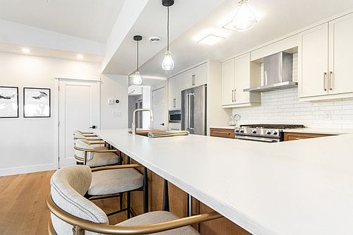 5th image of 260 Maki Ave