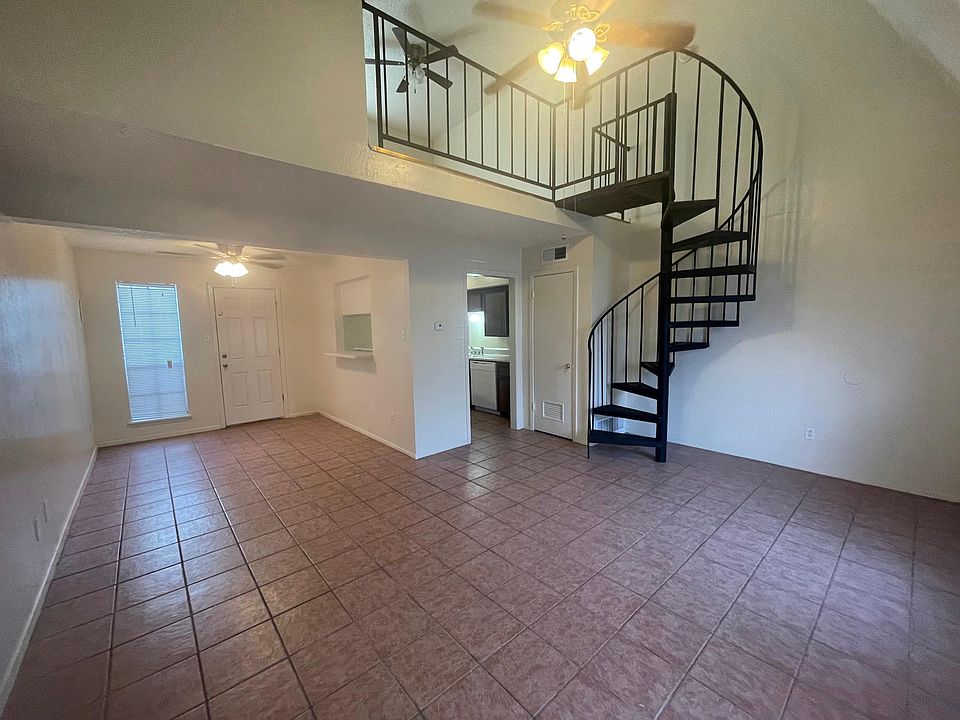 1st image of 4614 67th St #5