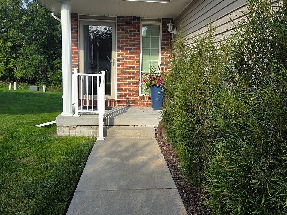 1st image of 633 Carlton Dr