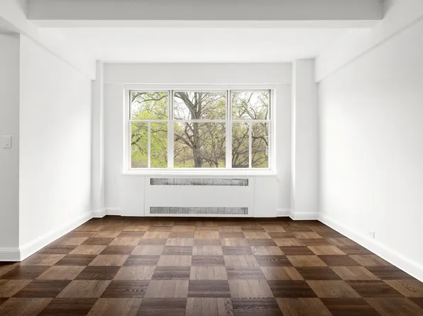 295 Central Park West image 2 of 8