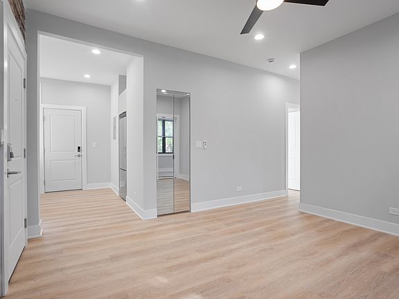 4th image of 6930 N Lakewood Ave #2