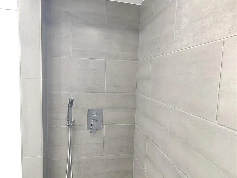 733 NE 18th Ave — Photo 69