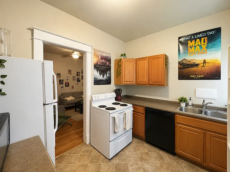 265 W McMillan — Photo 45