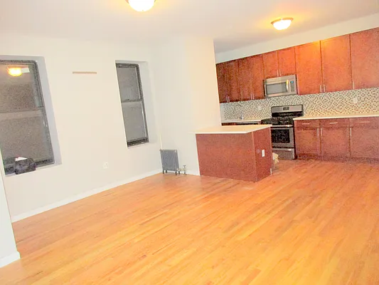 Rented by Uptown Flats LLC | media 12