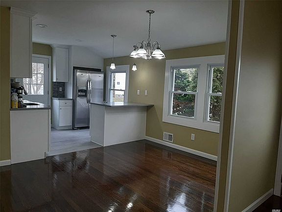 5th image of 315 Madison Ave