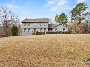 407 Smoke Rise Dr, Warner Robins, GA 31088