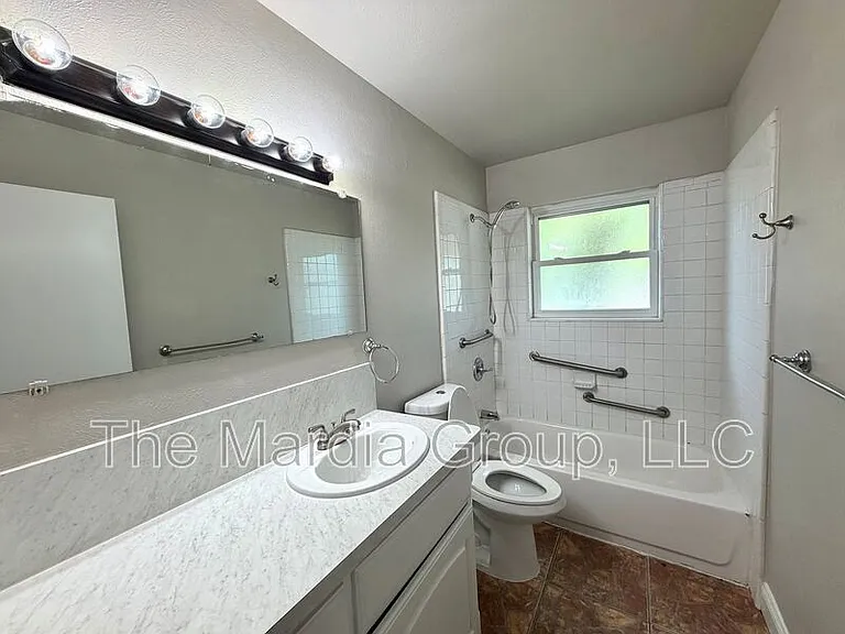 3720 Eastridge Dr — Photo 6