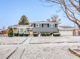 16417 66th Ct, Tinley Park, IL 60477