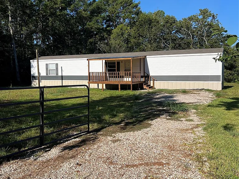 310 Pashun Ln — Photo 2