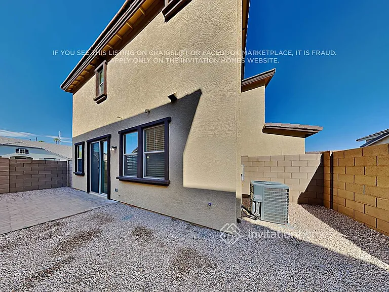 326 N Sandal — Photo 14
