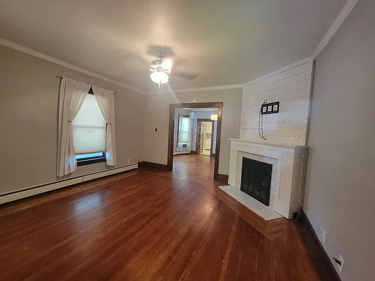 1104 N Institute St — Photo 7