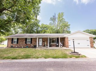 618 W State St, Mascoutah, IL 62258