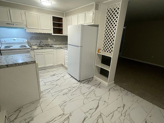 3rd image of 26 Robert St #1