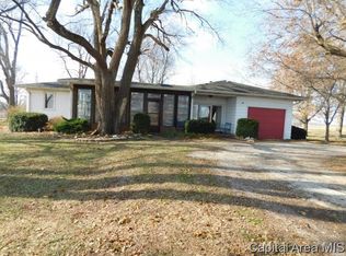 2522 N 625 East Rd, Rochester, IL 62563